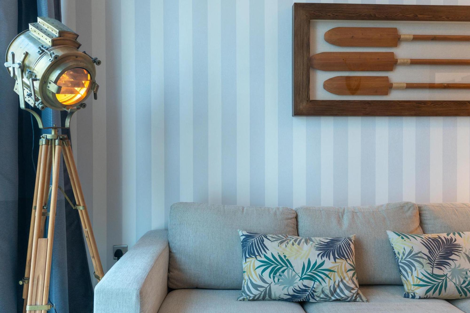 Vacay Lettings - Stylish 1 Bedroom With Marina View, Marina Apartment *